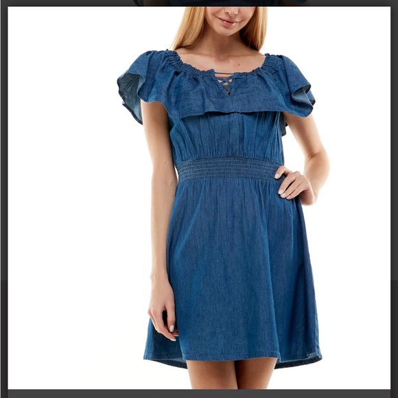 Rosie Harlow Dresses & Skirts - NWT Rosie Harlow denim dress.